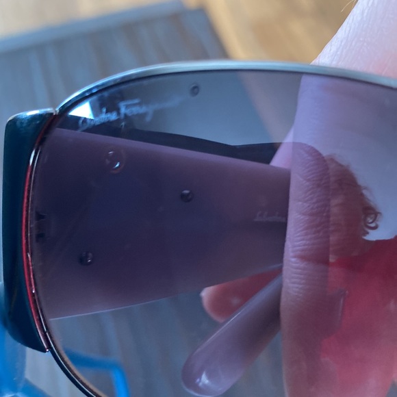 Ladies Salvatore Ferragamo, blinged up sunglasses in light mauve with black lens - Picture 12 of 12